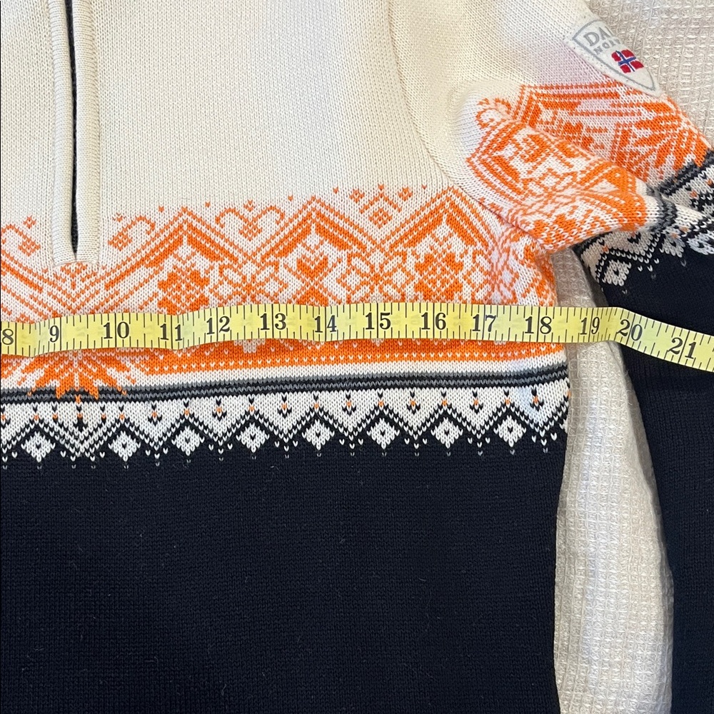 Dale of Norway Women’s Moritz Swwater Black, Cream and Orange Medium Like New! - Picture 9 of 11